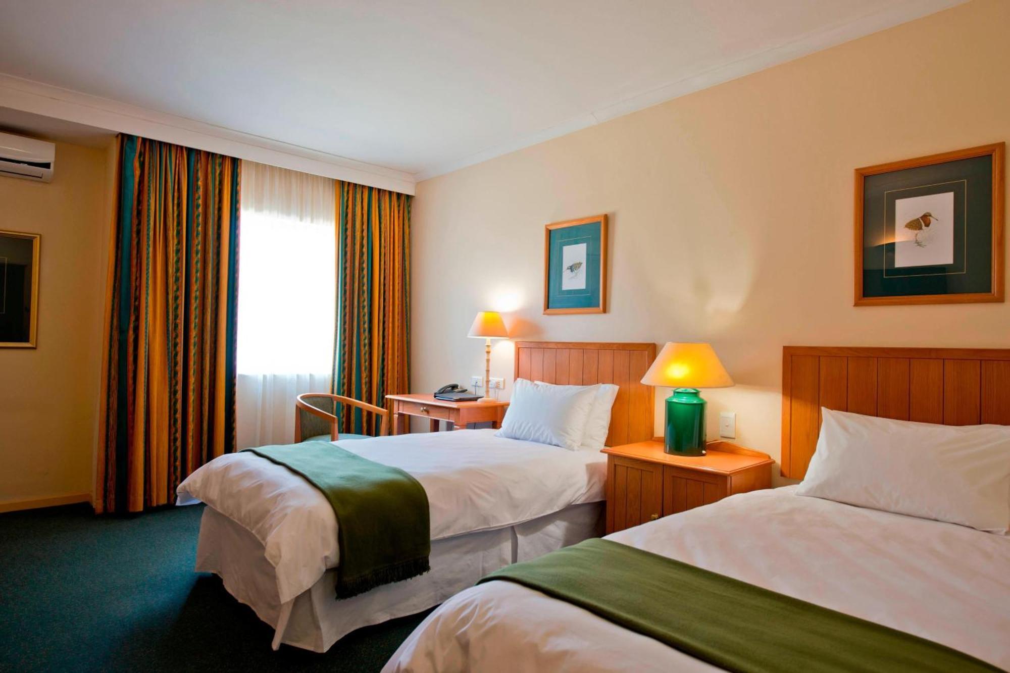 Protea Hotel By Marriott Ondangwa Buitenkant foto
